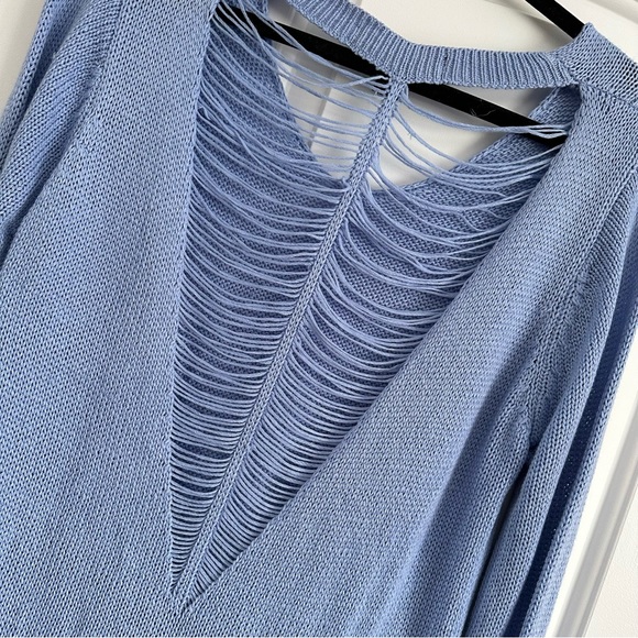 Distressed back knit sweater - Picture 2 of 11
